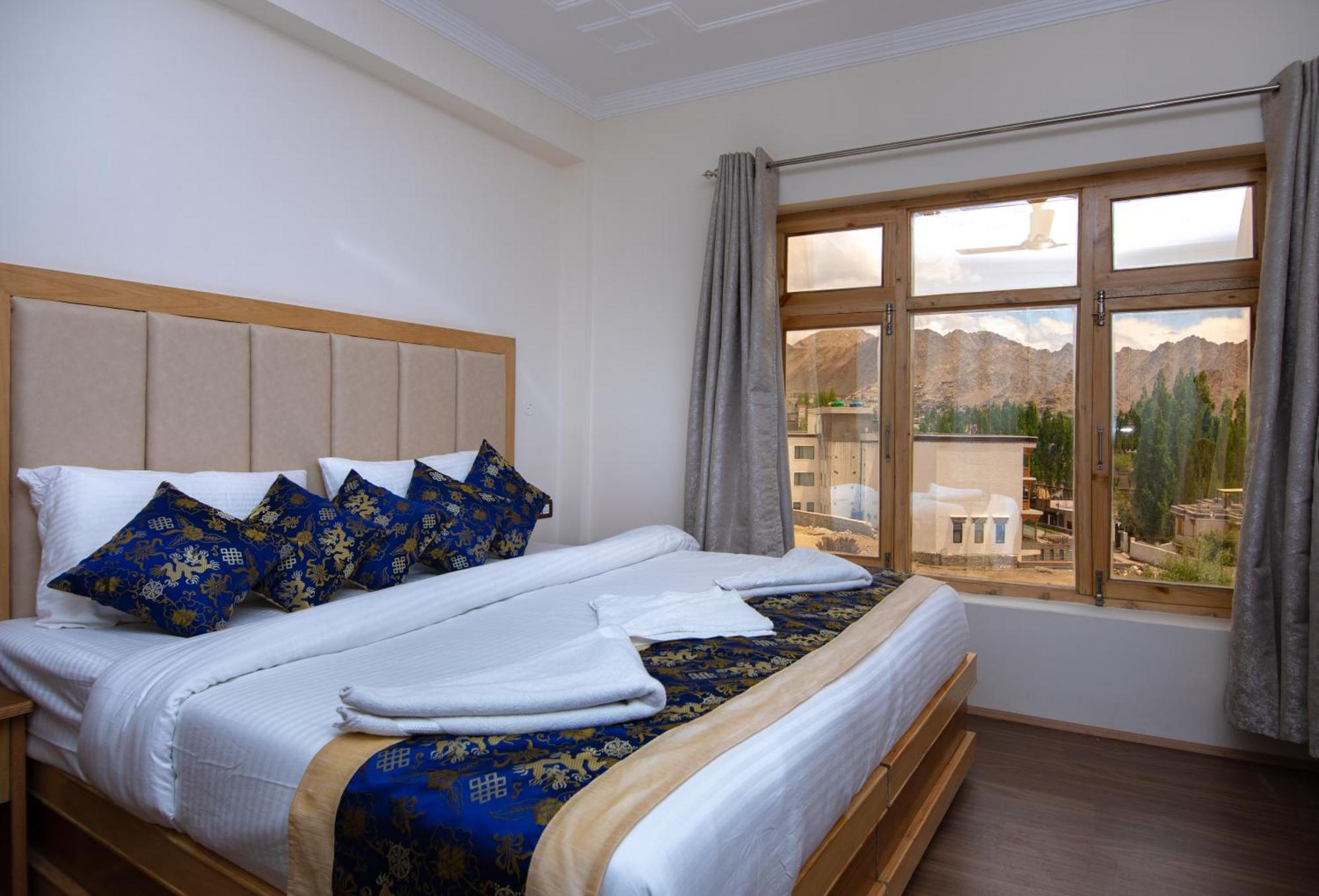 The Nangsay Hotel Leh Exterior photo