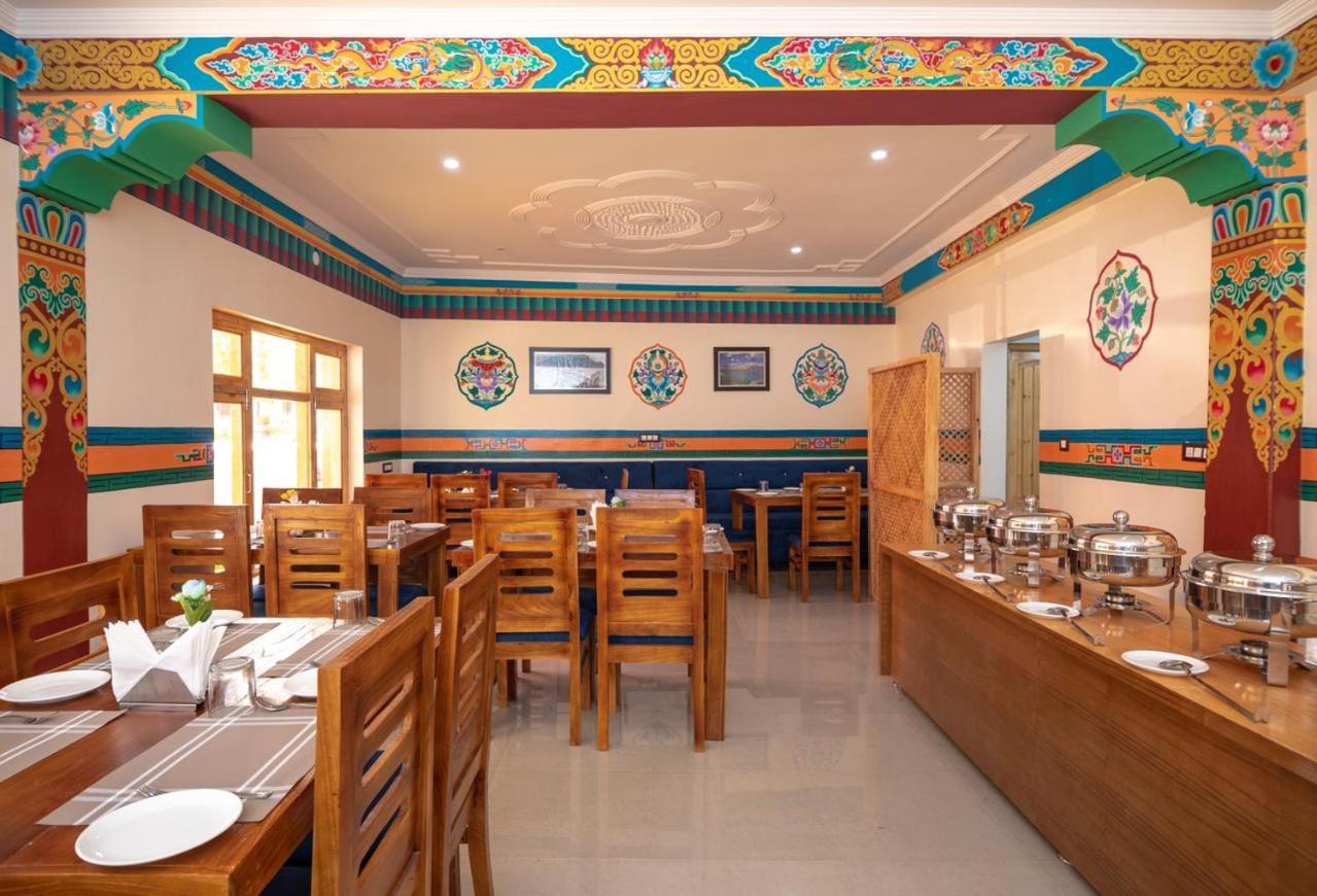 The Nangsay Hotel Leh Exterior photo